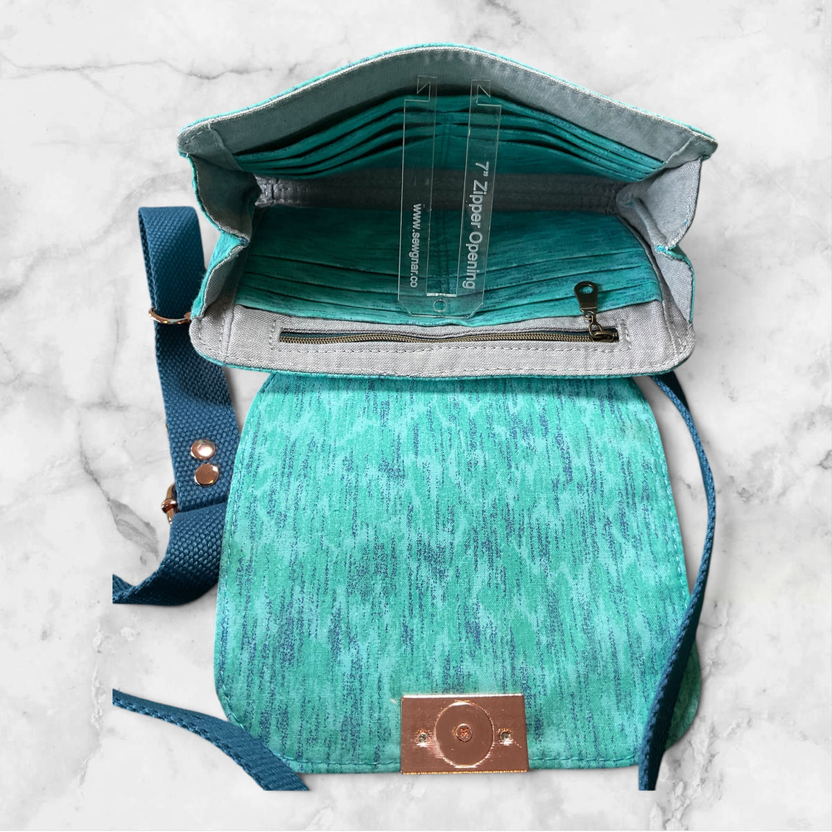 Lemonza Clutch Phone