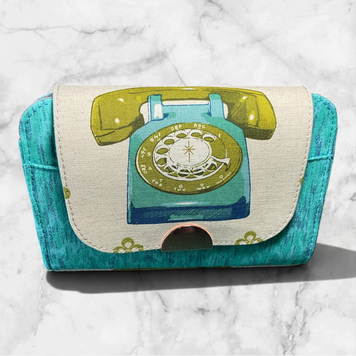 Lemonza Clutch Phone