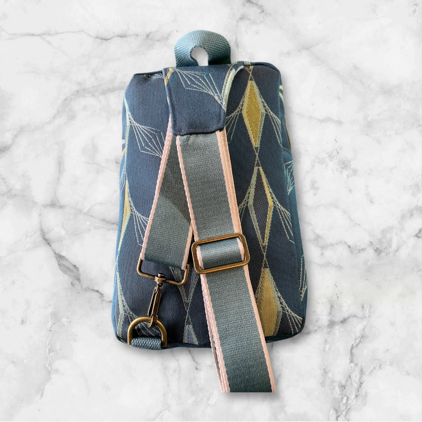 Sandhill Sling in Fly North Canvas